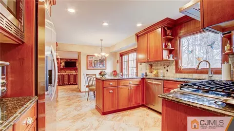 12 Leaf Ln, Matawan, NJ 07747 photo 14