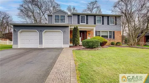 12 Leaf Ln, Matawan, NJ 07747 photo 2
