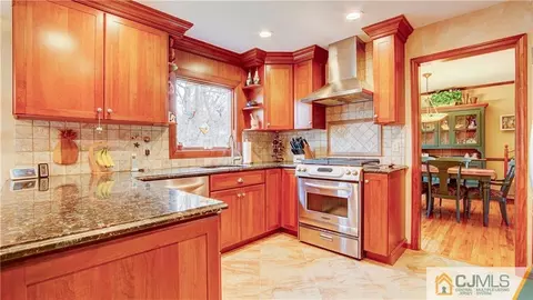12 Leaf Ln, Matawan, NJ 07747 photo 17