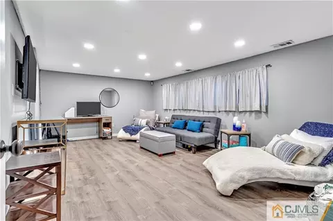 10 Harmon Rd, Edison, NJ 08837 photo 21