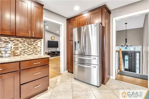 10 Harmon Rd, Edison, NJ 08837 photo 5
