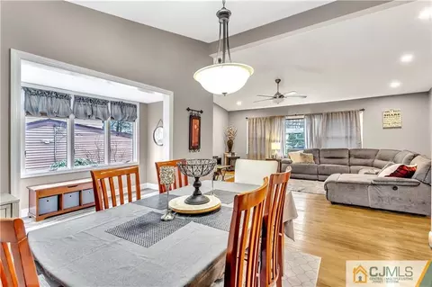 10 Harmon Rd, Edison, NJ 08837 photo 9