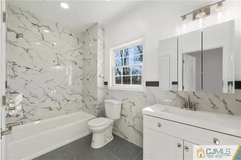 5 Warwick Rd, Parlin, NJ 08859 photo 18