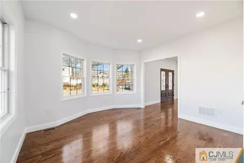 5 Warwick Rd, Parlin, NJ 08859 photo 6