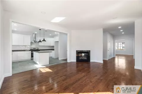 5 Warwick Rd, Parlin, NJ 08859 photo 8