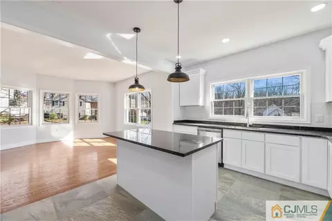 5 Warwick Rd, Parlin, NJ 08859 photo 13