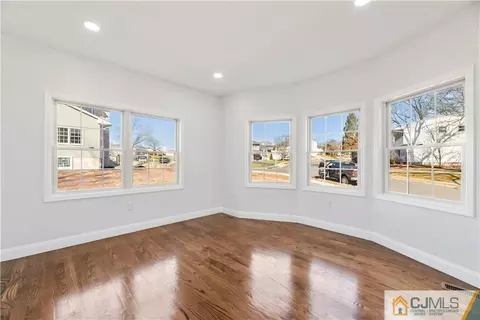 5 Warwick Rd, Parlin, NJ 08859 photo 5