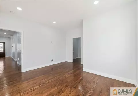 5 Warwick Rd, Parlin, NJ 08859 photo 17