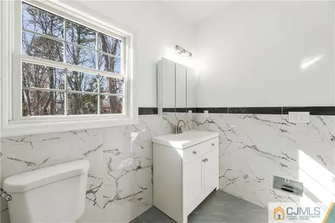 5 Warwick Rd, Parlin, NJ 08859 photo 19