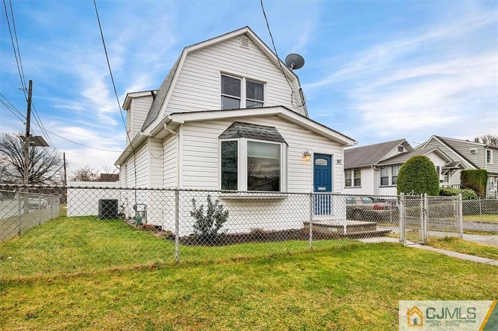 187 Sherry St  