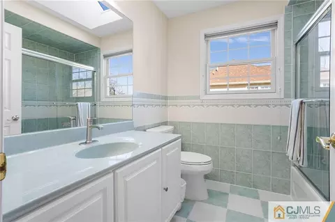 49 Spring St, Edison, NJ 08820 photo 39