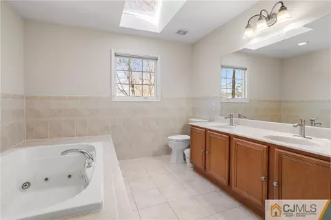 49 Spring St, Edison, NJ 08820 photo 30