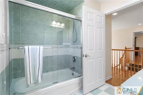 49 Spring St, Edison, NJ 08820 photo 40