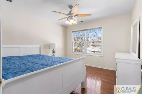 49 Spring St, Edison, NJ 08820 photo 32
