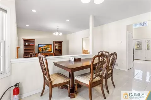 49 Spring St, Edison, NJ 08820 photo 15