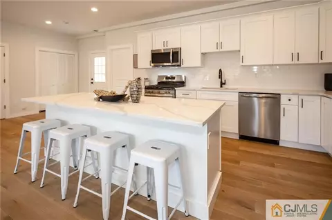 67 Ovington Ave, Edison, NJ 08817 photo 5