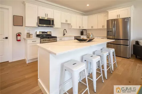 67 Ovington Ave, Edison, NJ 08817 photo 3