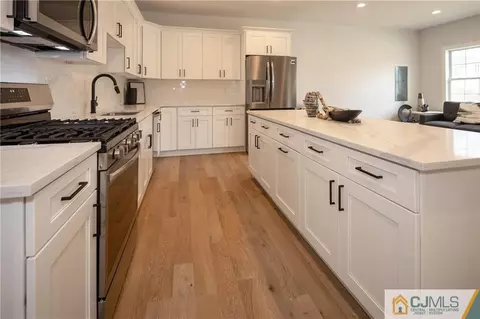 67 Ovington Ave, Edison, NJ 08817 photo 8