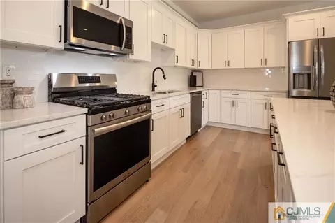 67 Ovington Ave, Edison, NJ 08817 photo 6