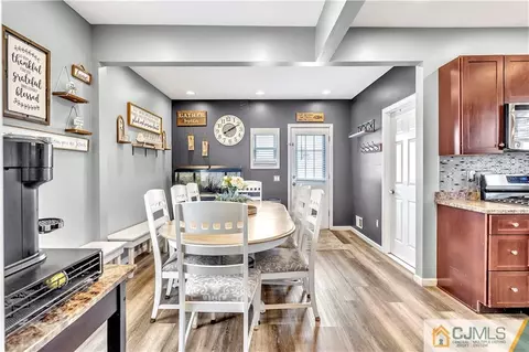 21 E Pleasant Ave, Sewaren, NJ 07077 photo 9