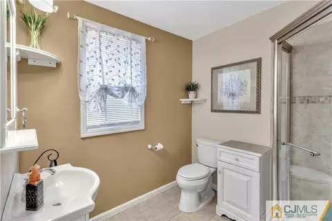 21 E Pleasant Ave, Sewaren, NJ 07077 photo 19