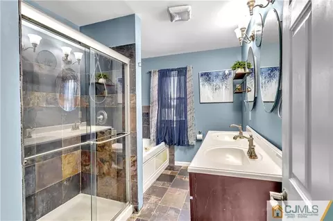 21 E Pleasant Ave, Sewaren, NJ 07077 photo 11
