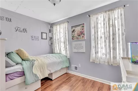 21 E Pleasant Ave, Sewaren, NJ 07077 photo 18