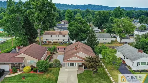 4 Milton Pl, Middlesex, NJ 08846 photo 6