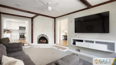 4 Milton Pl, Middlesex, NJ 08846 photo 18