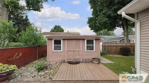 4 Milton Pl, Middlesex, NJ 08846 photo 32