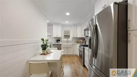 4 Milton Pl, Middlesex, NJ 08846 photo 14