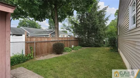 4 Milton Pl, Middlesex, NJ 08846 photo 31