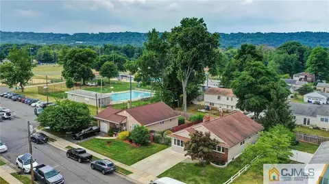 4 Milton Pl, Middlesex, NJ 08846 photo 7