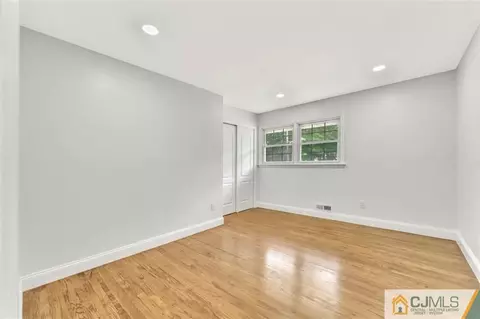 18 Dellview Dr, Edison, NJ 08820 photo 14