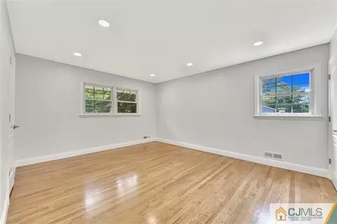 18 Dellview Dr, Edison, NJ 08820 photo 18