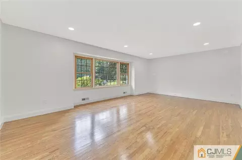 18 Dellview Dr, Edison, NJ 08820 photo 6