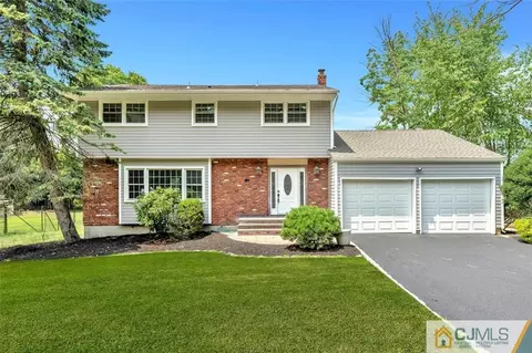18 Dellview Dr, Edison, NJ 08820 photo 2