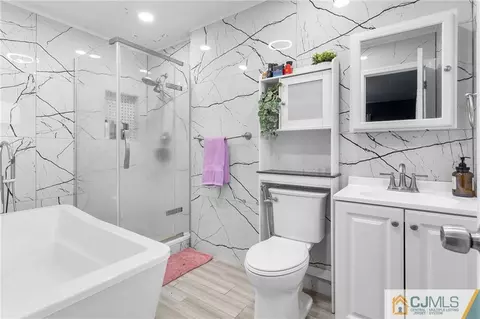 32 Jonathan Dr, Edison, NJ 08820 photo 25