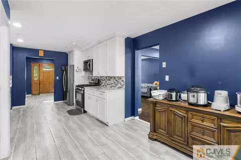 32 Jonathan Dr, Edison, NJ 08820 photo 8