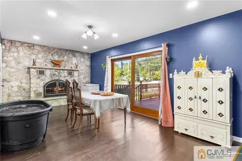 32 Jonathan Dr, Edison, NJ 08820 photo 13