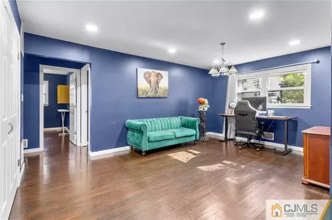 32 Jonathan Dr, Edison, NJ 08820 photo 16