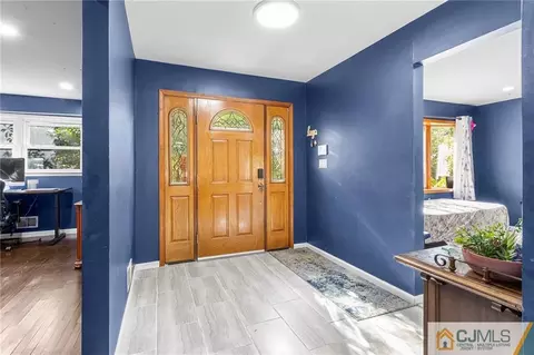 32 Jonathan Dr, Edison, NJ 08820 photo 6