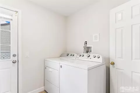 118 Cap Ln, Middlesex, NJ 08846 photo 17