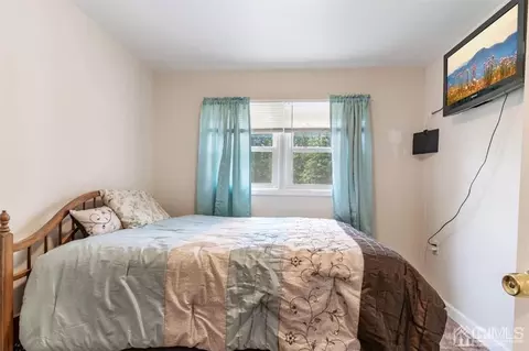 118 Cap Ln, Middlesex, NJ 08846 photo 16