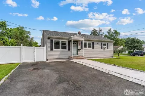 118 Cap Ln, Middlesex, NJ 08846 photo 2