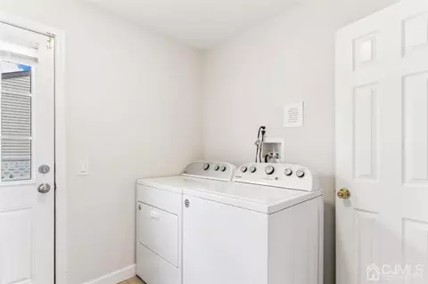 118 Cap Ln, Middlesex, NJ 08846 photo 17