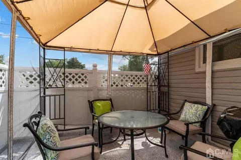 118 Cap Ln, Middlesex, NJ 08846 photo 19