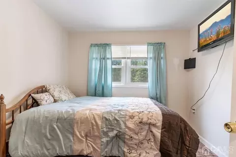118 Cap Ln, Middlesex, NJ 08846 photo 16