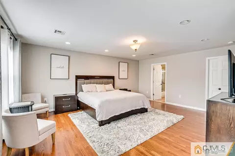 144 Sewaren Ave, Sewaren, NJ 07077 photo 17