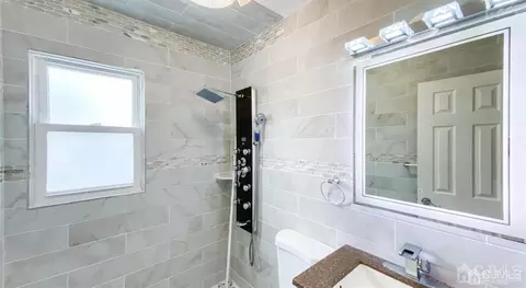 54 Morgan Dr, Edison, NJ 08817 photo 6